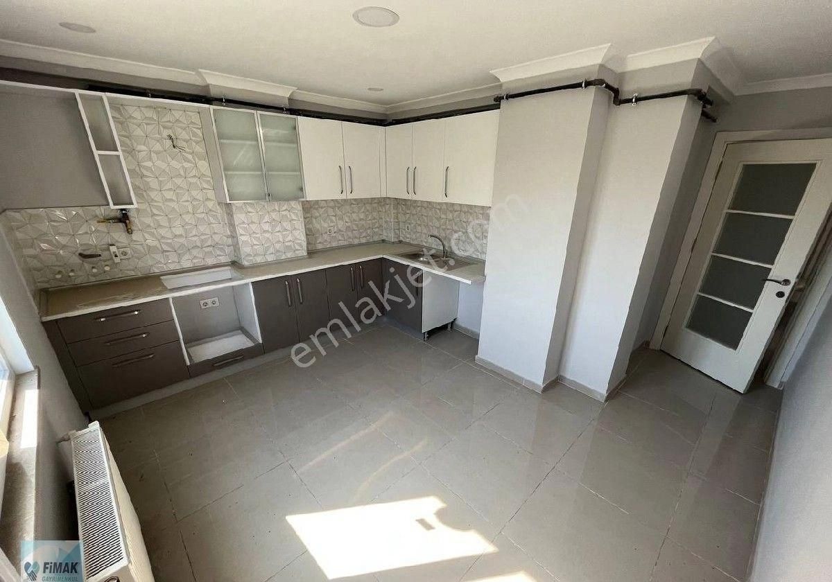 Çekmeköy Merkez Kiralık Daire çekmeköy merkez mah 5+2 180m2 kiralık dublex daire