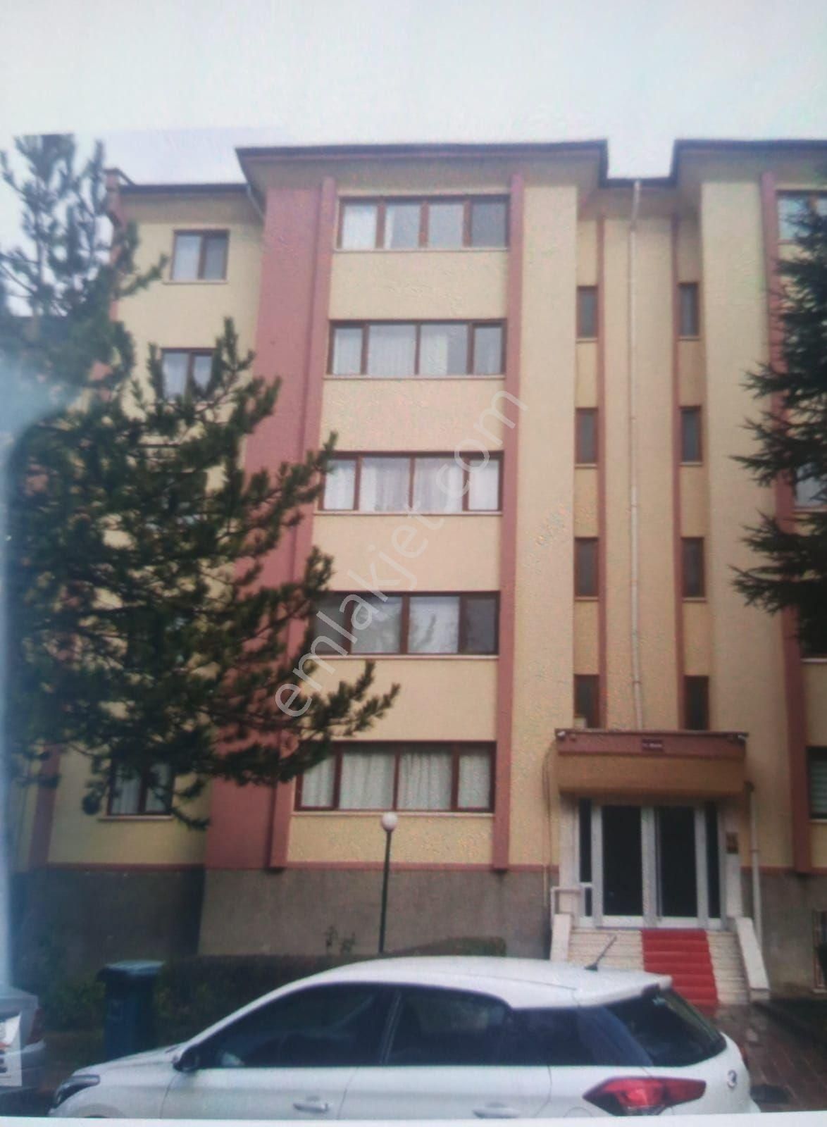 Çankaya Koru Satılık Daire SAHİBİNDEN KOCATEPE SİTESİNDE SATILIK 3+1 DAİRE 