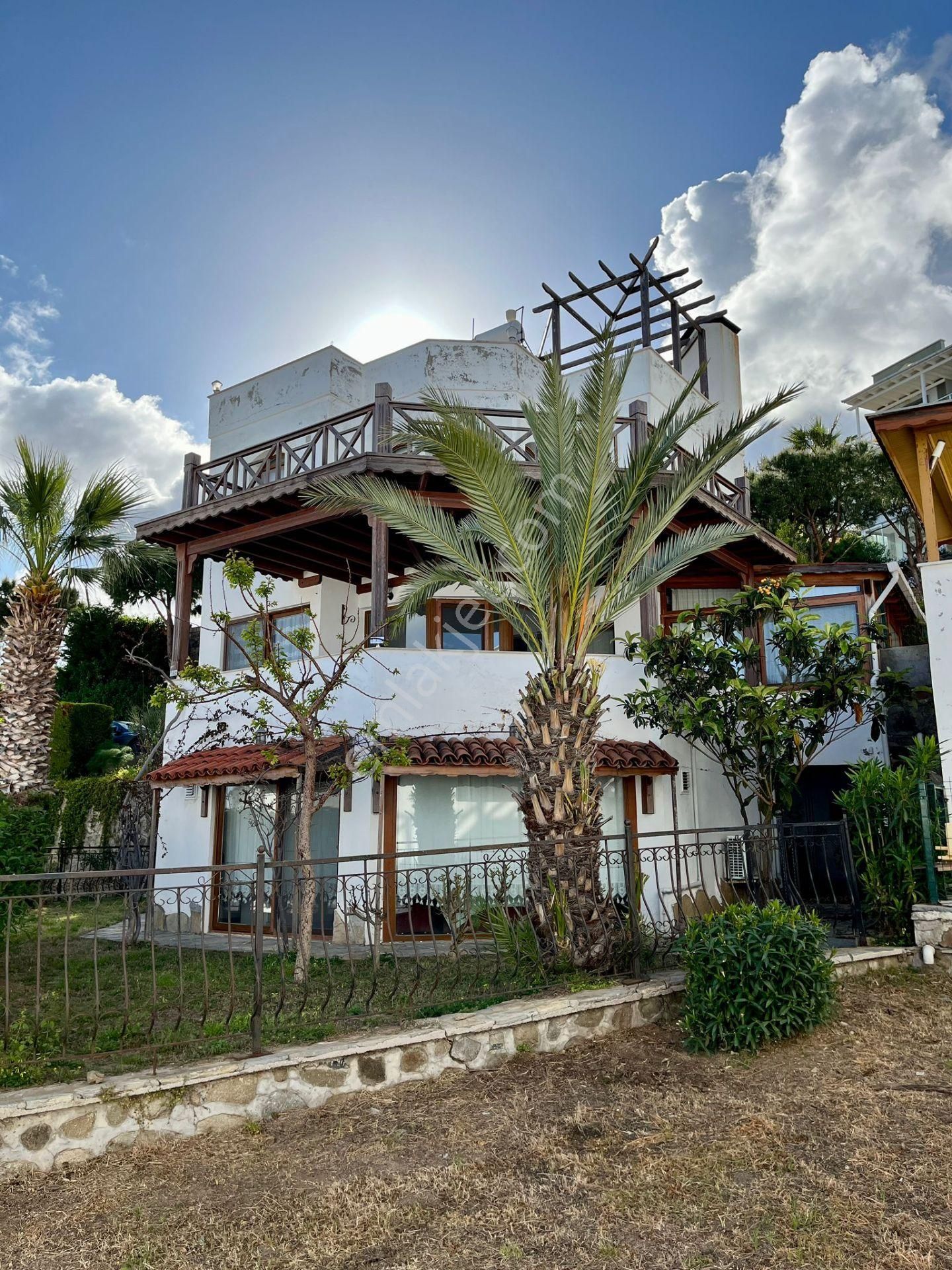 Bodrum Geriş Satılık Villa  Bodrum Yalıkavak Marina ve Kesintisiz Deniz Manzaralı, 4+1 Villa
