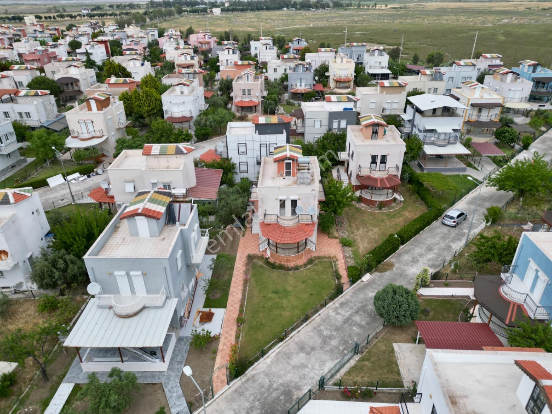 Dikili Çandarlı Satılık Villa İzmir Çandarlı Olgu Sitesi'nde Satılık 3+1 Villa