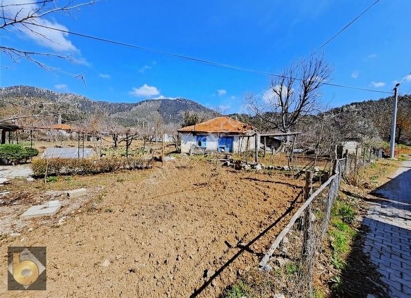 Fethiye Nif Satılık Villa İmarlı Fethiye Nif Mahallesi'nde köy içi imarlı satılık arazi