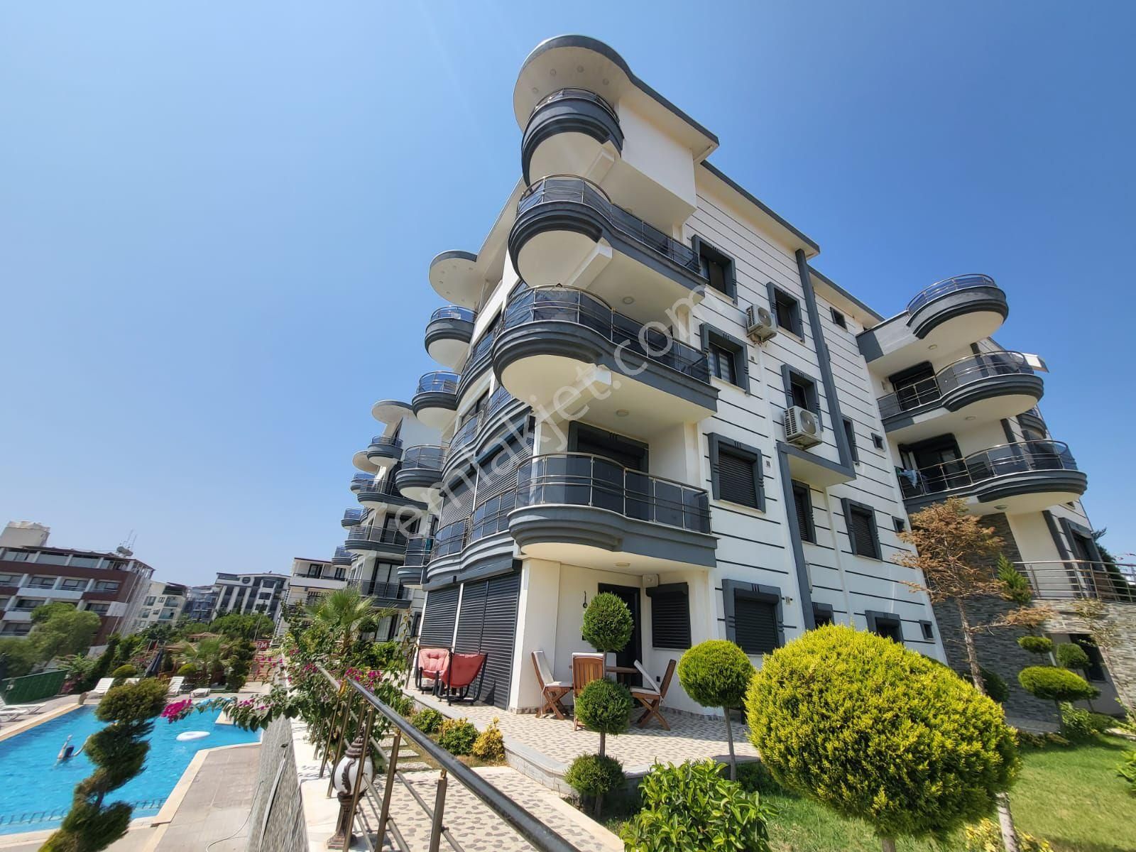 Didim Altınkum Satılık Daire Didim'de 100 M Mesafede Havuzlu Sitede Satılık 2+1 Eşyalı Daire 