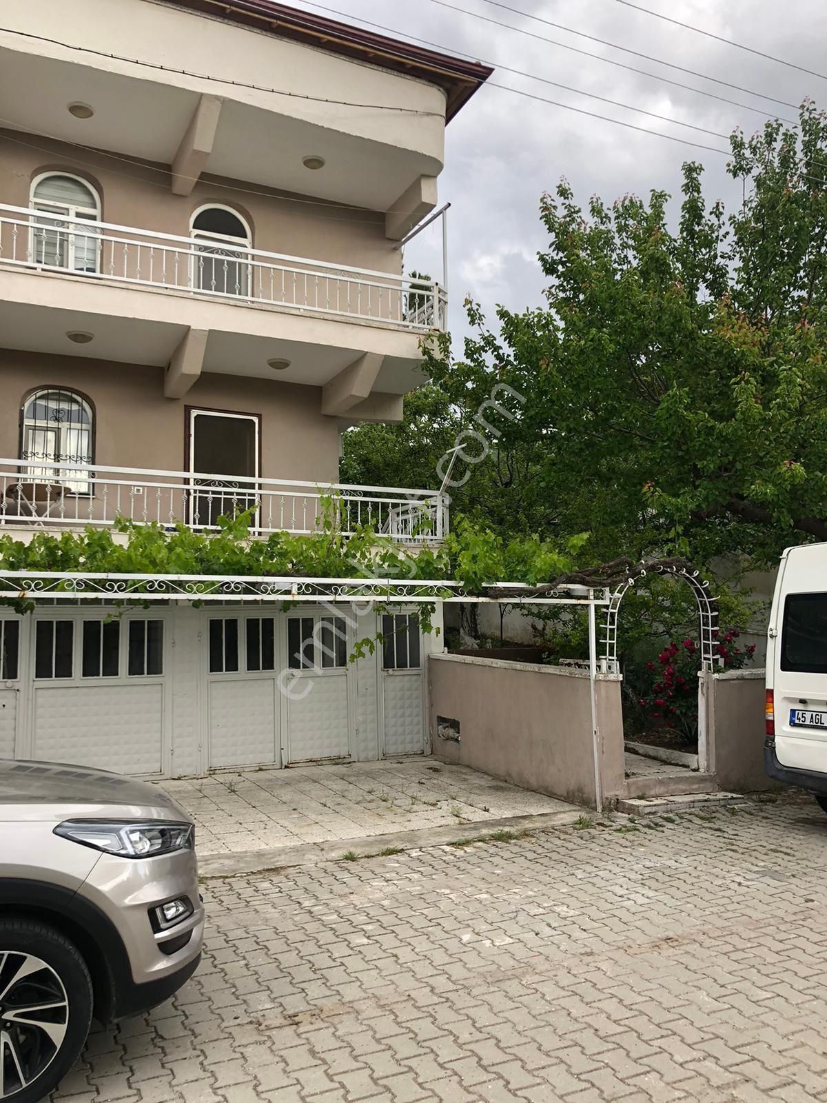 Soma Kozanlı Satılık Villa  MANİSA İLİ SOMA İLÇESİ KOZANLI MH.YEŞİLKENT SİTESİNDE SATILIK VİLLA