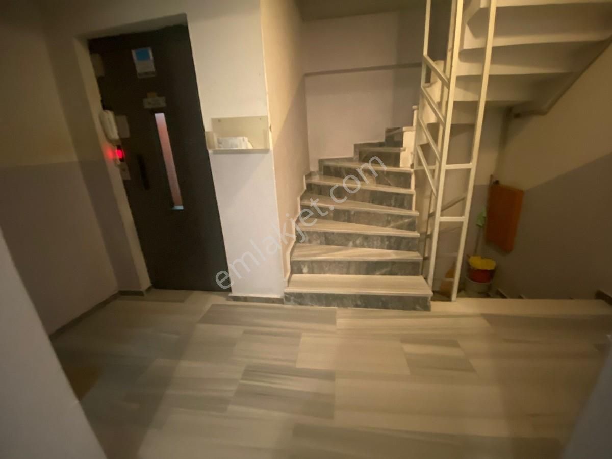 Bahçelievler Yenibosnada 3+1_teras Asansörlü Dubleks Daire - Görsel 28