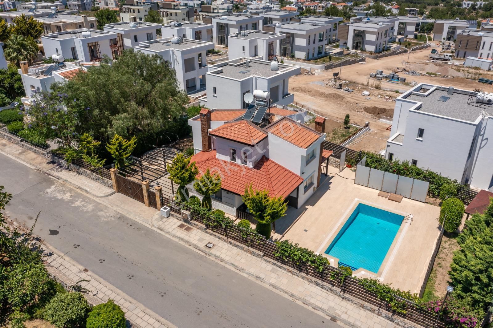Girne Çatalköy Köyü Satılık Villa  Çatalköy bölgesinde satılık özel havuzlu villa