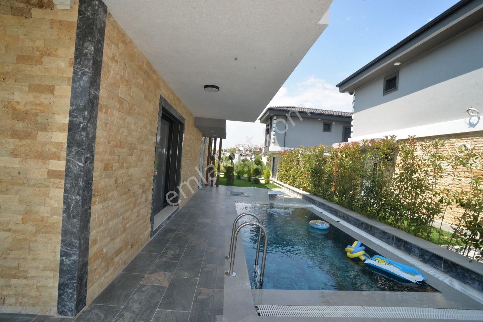 Kuşadası Davutlar Satılık Villa Aydın Kuşadası Davutlarda 4+1 Satılık Villa