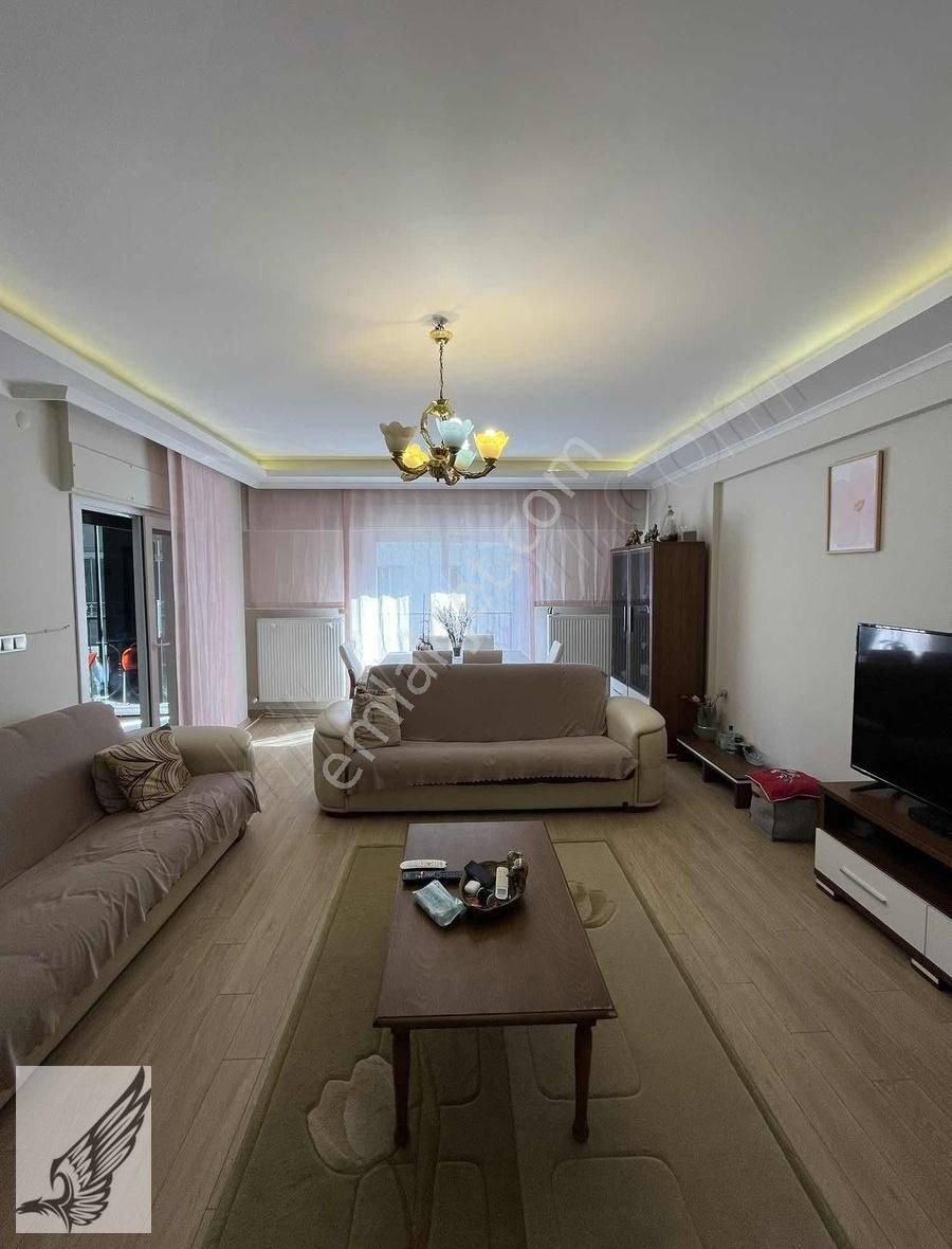 Seferihisar Turabiye Satılık Daire ÇARŞI MERKEZİNDE KAPALI MUTFAK 3+1 SATILIK DAİRE