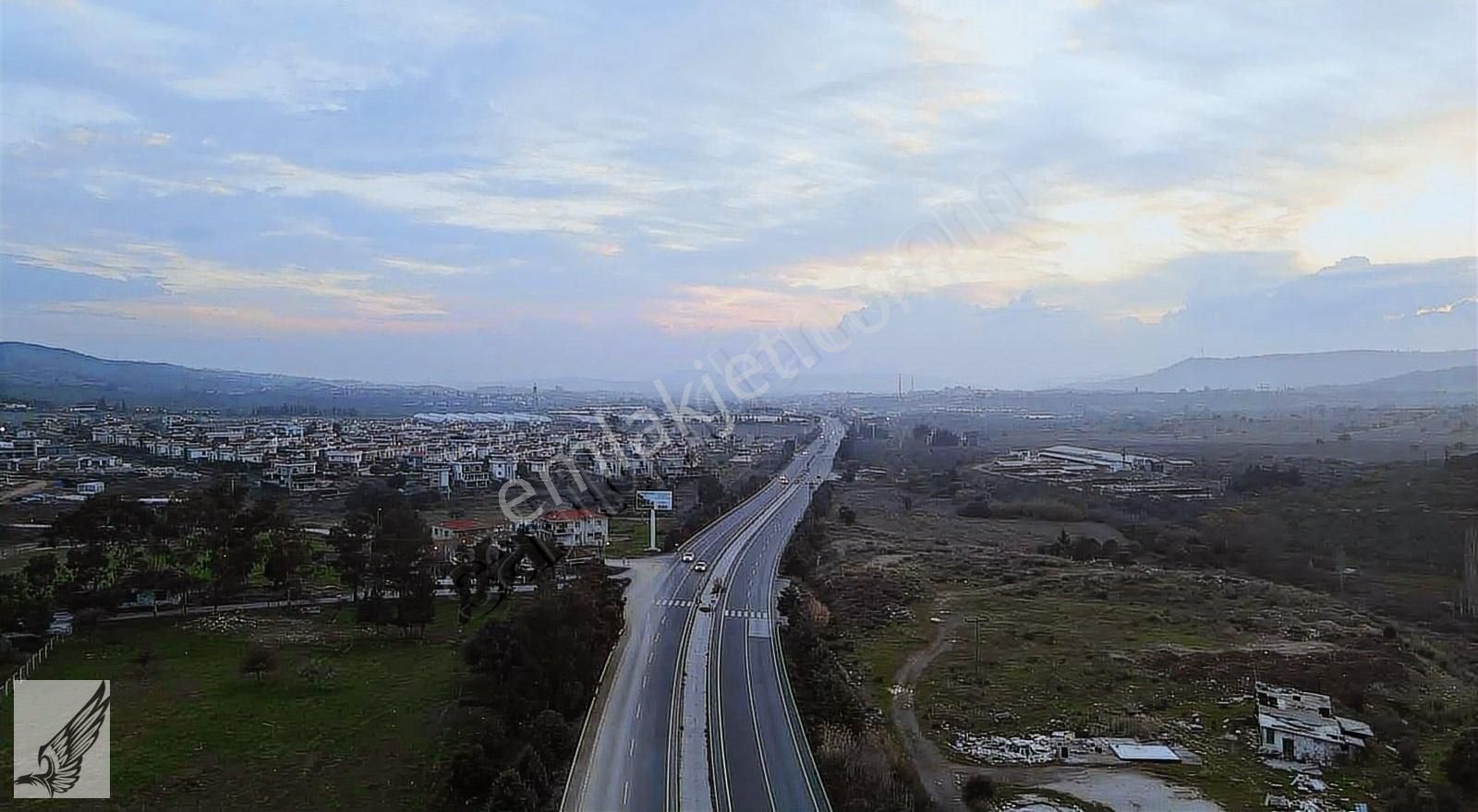 Urla Bademler Satılık Ticari İmarlı URLA BADEMLER FOLKART COUNTRY KOMŞU ARSA