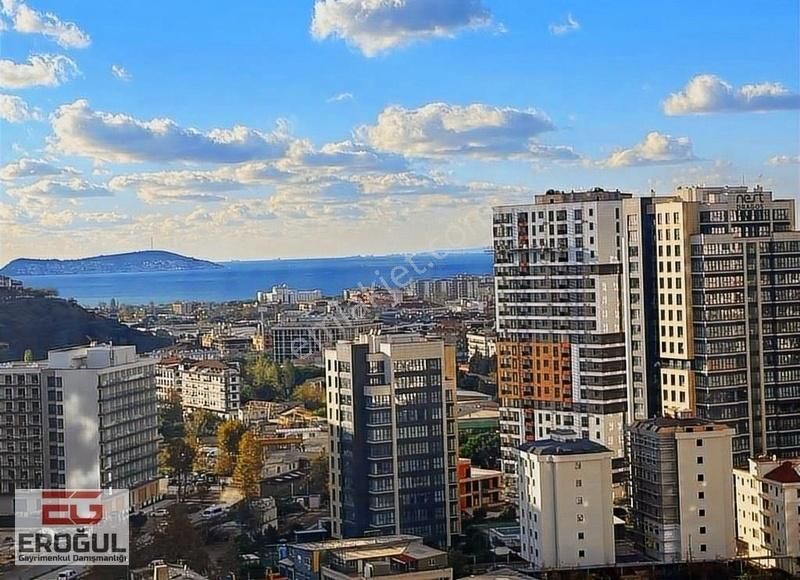 Kartal Cevizli Satılık Daire EROĞUL GYM'DEN DAP ADAM KULE REZİDANS'DA 1+1 80 m2 DENİZ MANZARA