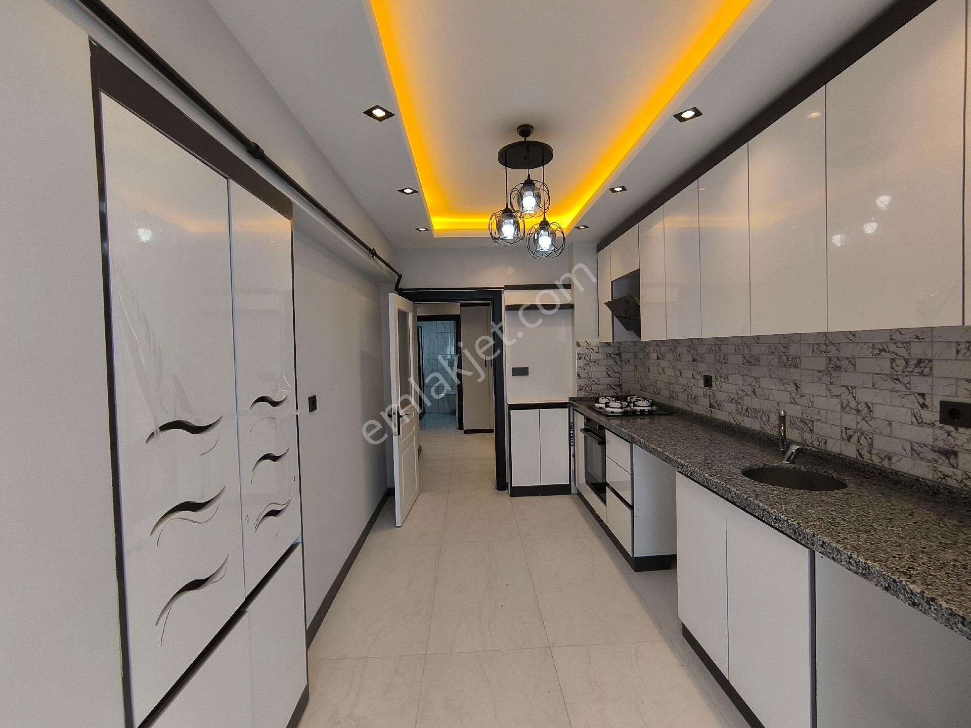 Bozkuş emlaktan 3+1 130 m2 fuul yapili