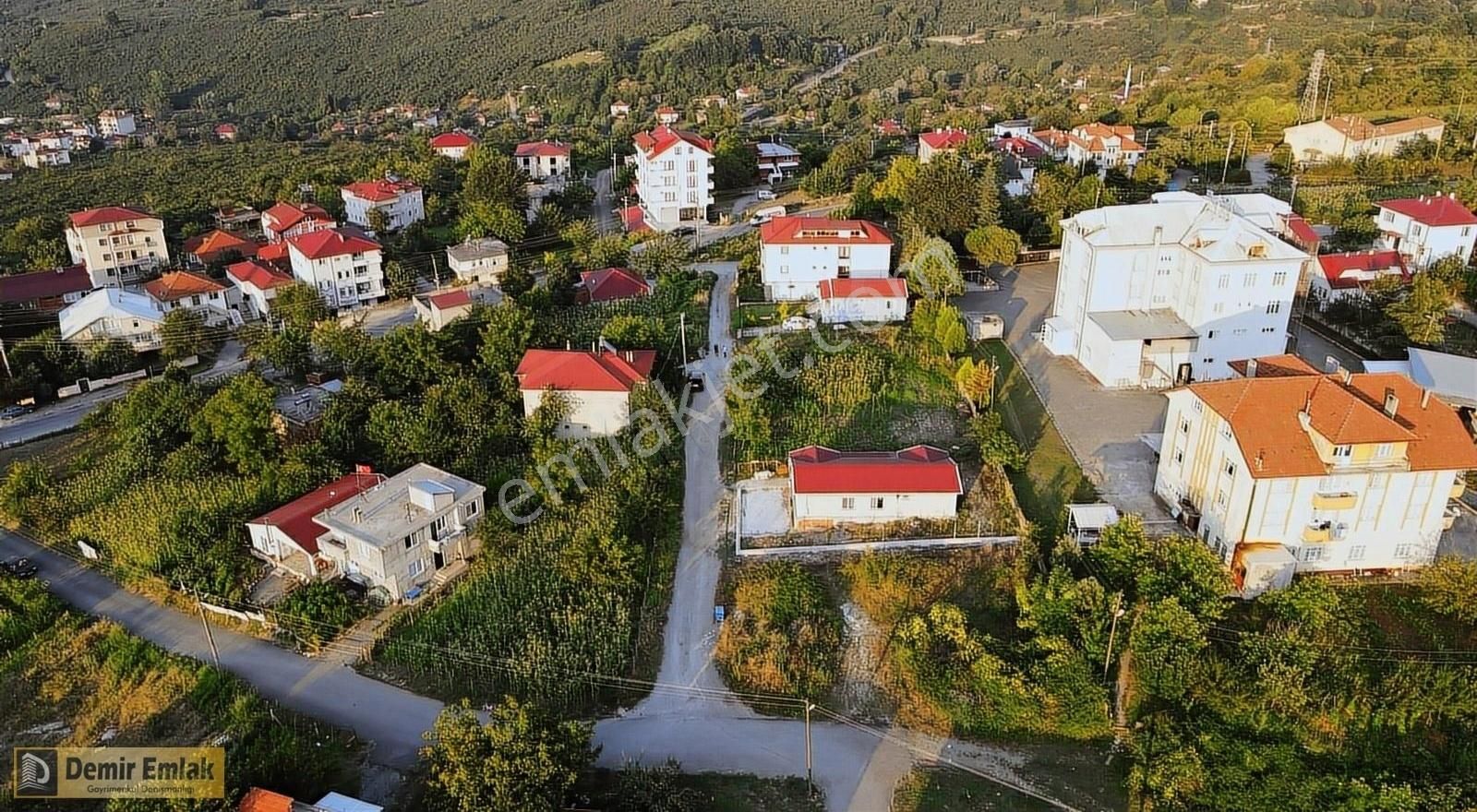 Kocaali Yeni Satılık Konut İmarlı KOCAALİ YENİ MAHALLEDE ZİRVEDE MUHTEŞEM MANZARASI OLAN ARSA