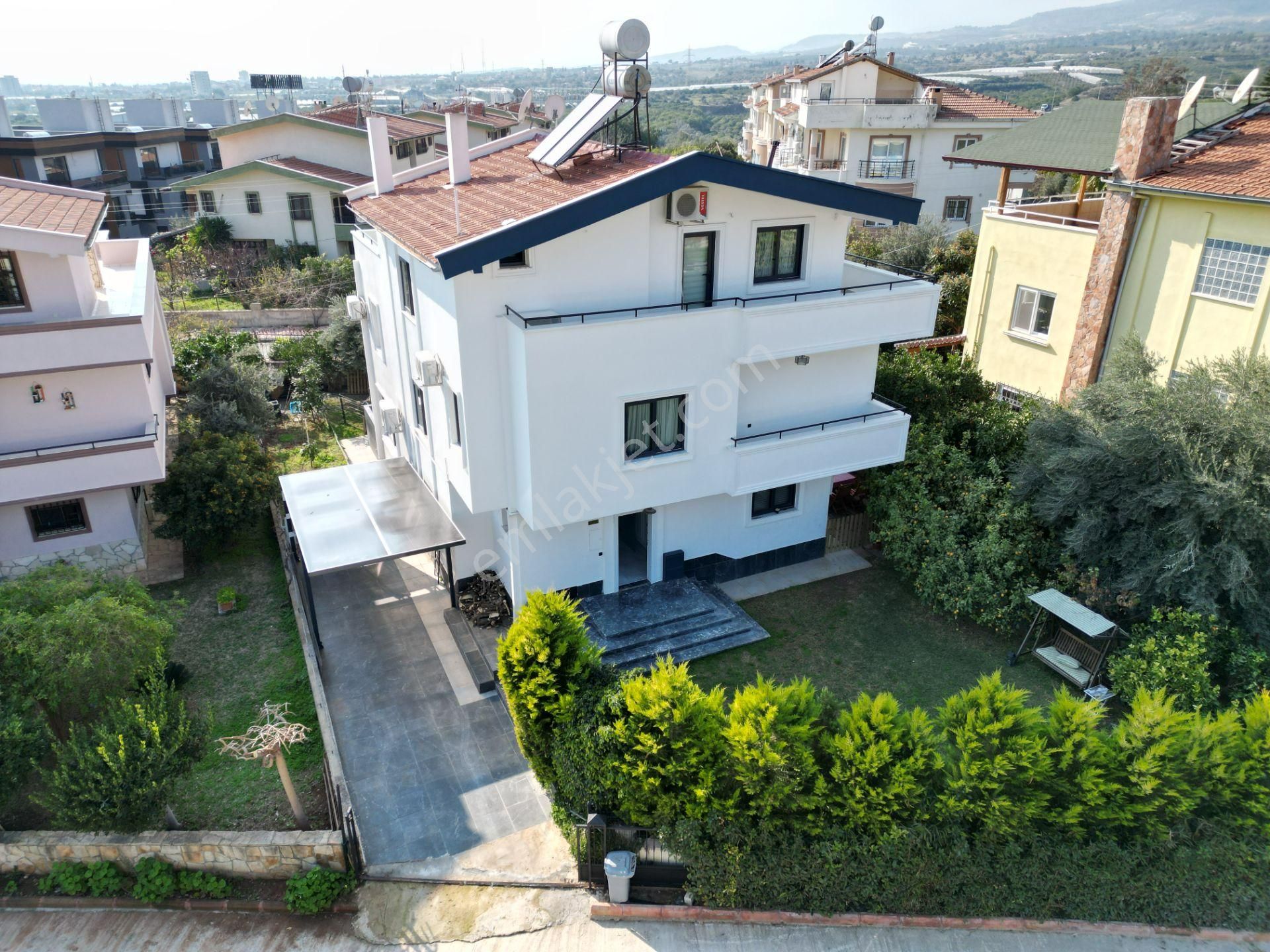 Mezitli Çamlıca Satılık Villa Mersin Mezitli Kuyuluk Çamlıca Mah.4.5 +1 TRIPLEX Villa