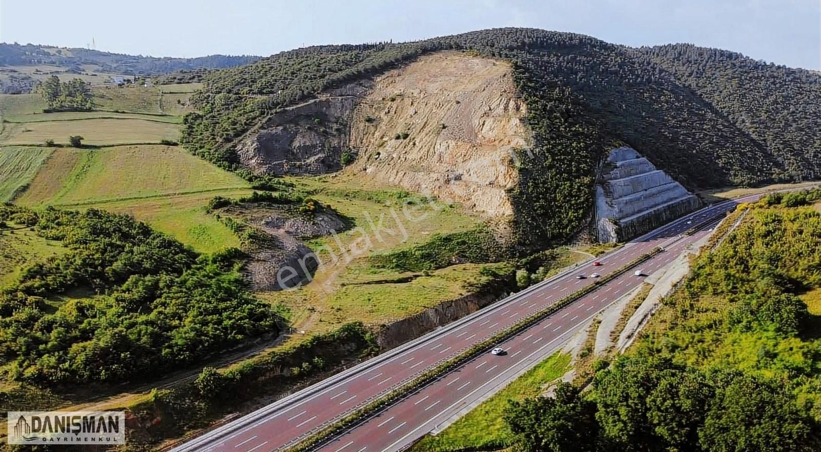 Çiftlikköy Kabaklı Köyü (Merkez) Satılık Tarla DANIŞMAN'DAN KABAKLIDA OTOBANA CEPHE YATIRIMLIK UYGUN ARAZİ