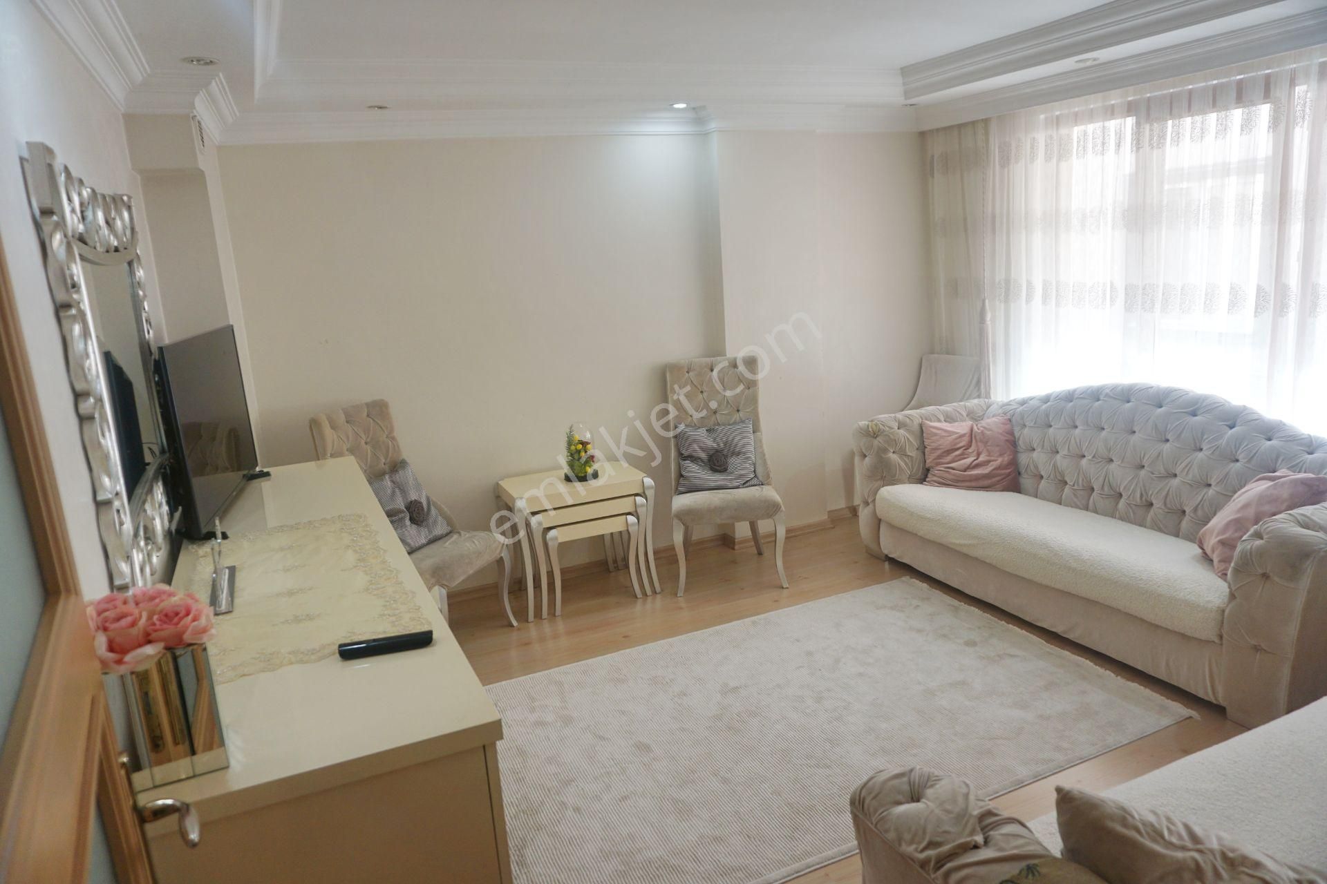 Küçükçekmece Cennet Satılık Daire  MERAL R1766 YENİ Kapalı Otopark Asansörlü Binada LÜKS 2+1 ARAKAT