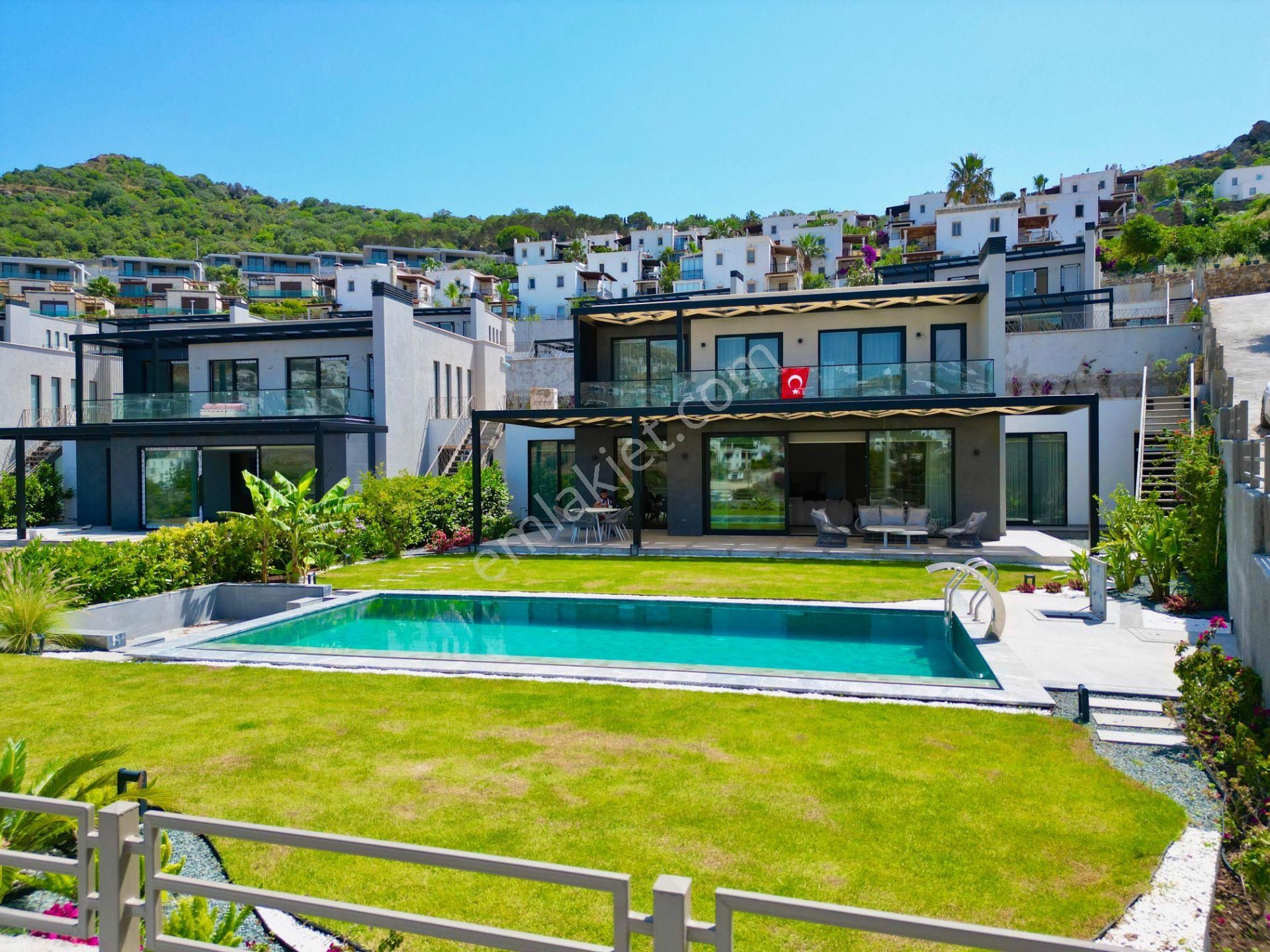 Bodrum Gümüşlük Satılık Villa  Gümüşlük’te Satılık Doğa Ve Deniz Manzaralı 5+1 Müstakil Villa