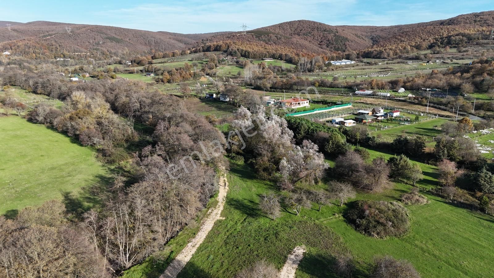 Çatalca Fatih Satılık Tarla HASKAR GAYRİMENKULDEN SATILIK ÇATALCA BİNKILIÇ TA 290 METRE PARSELER DOĞAYLA İÇ İÇE