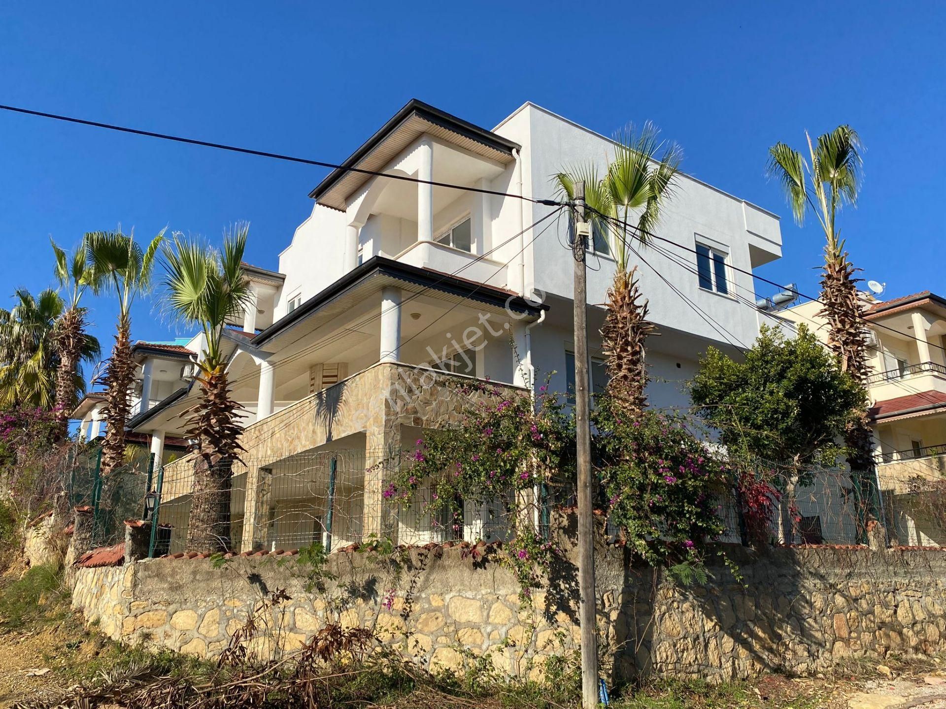 Alanya Avsallar Satılık Villa  Alanya/ Avsallarda Satılık 3+1 villa 