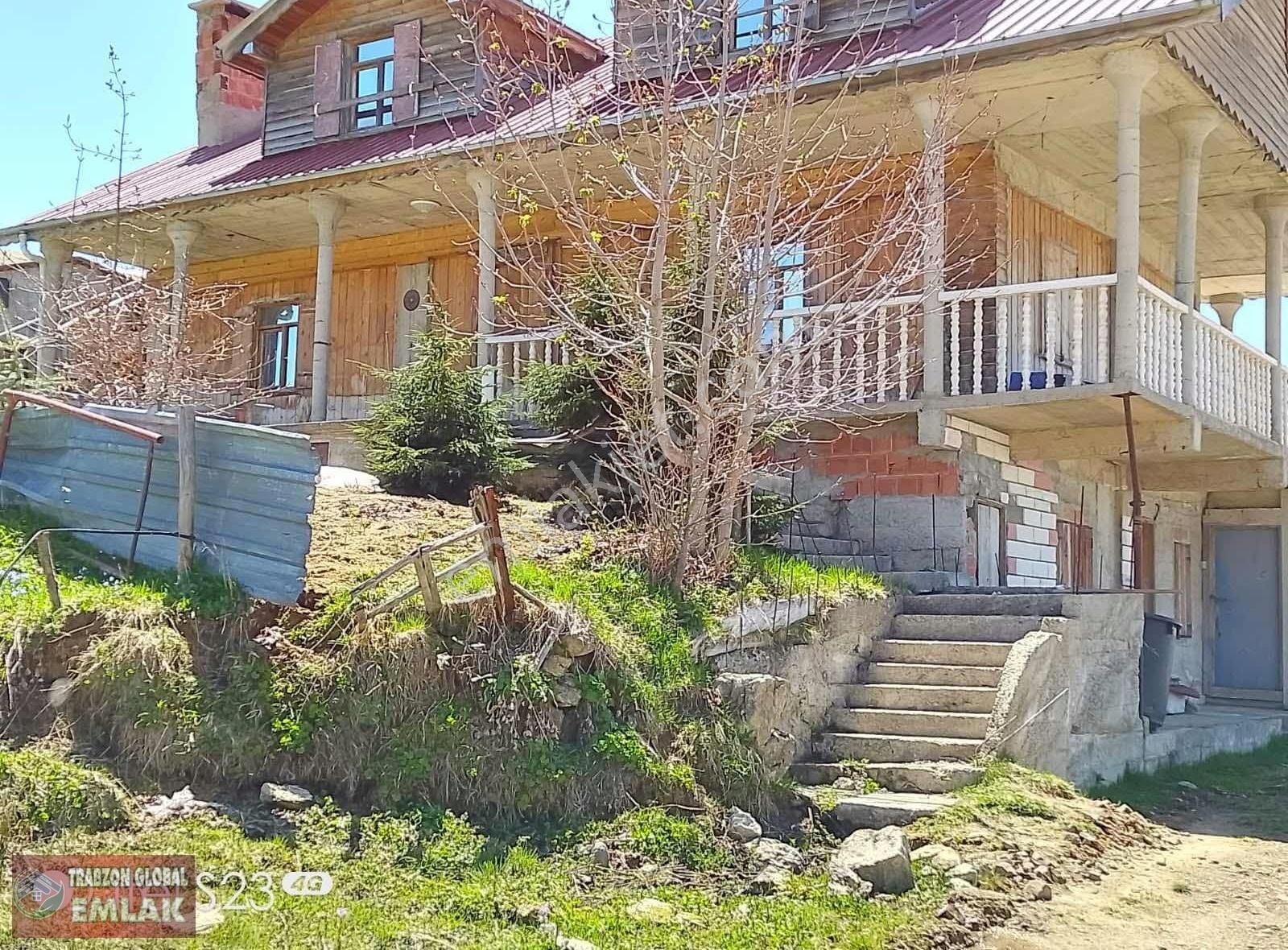 Çaykara Işıklı Satılık Müstakil Ev ÇAYKARA ÇAHMUT YAYLASINDA SATILIK YAYLA EVİ