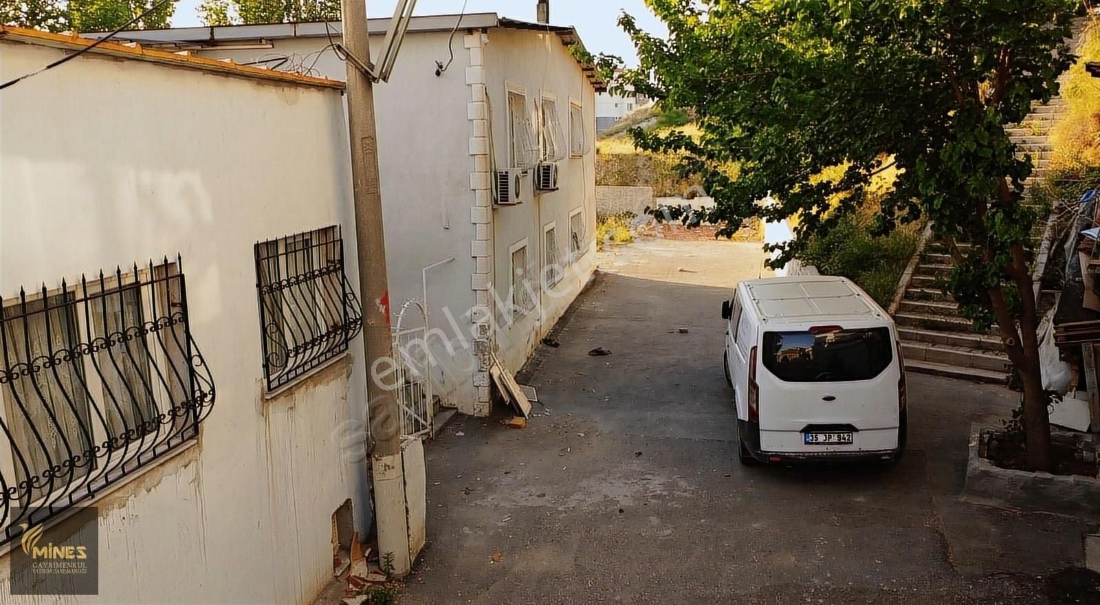 Karabağlar Ali Fuat Cebesoy Satılık Bina İzmir Karabağlar Satılık 2 Katlı Komple Bina