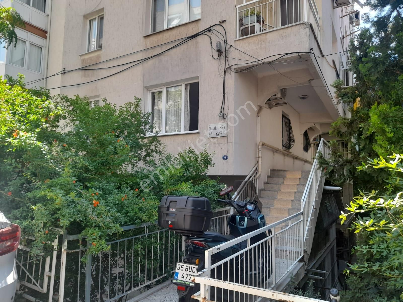 Konak Göztepe Satılık Daire GÖZTEPEDE  İNÖNÜ CADDESİNE YAKIN  GÖZTEPE  METROYA ÇOK YAKIN DOĞAL GAZLI LÜX