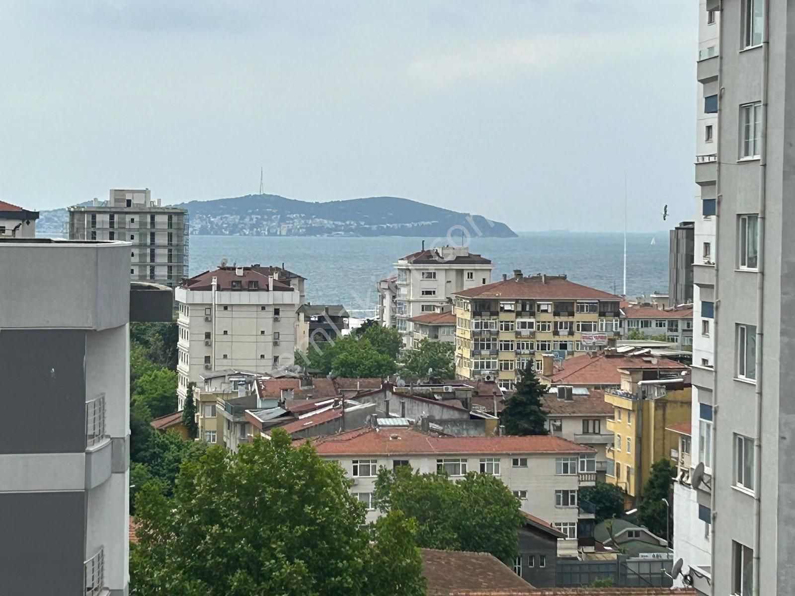 Kadıköy Bostancı Satılık Daire  KADIKÖY BOSTANCI'DA MARMARAY'A 5DK DENİZ ADA MANZARALI GENİŞ 3+1 SATILIK DAİRE