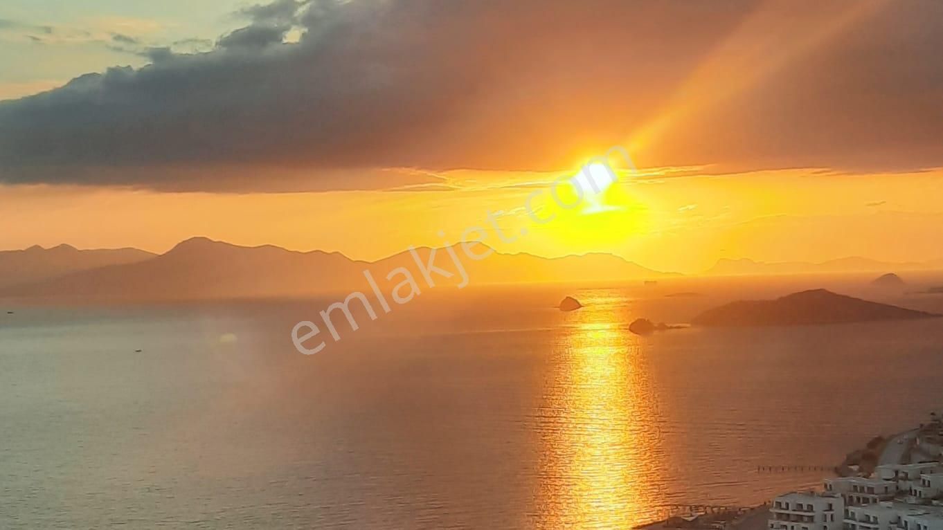 Bodrum Akyarlar'da Deniz Manzaralı Satılık 3+1 Villa