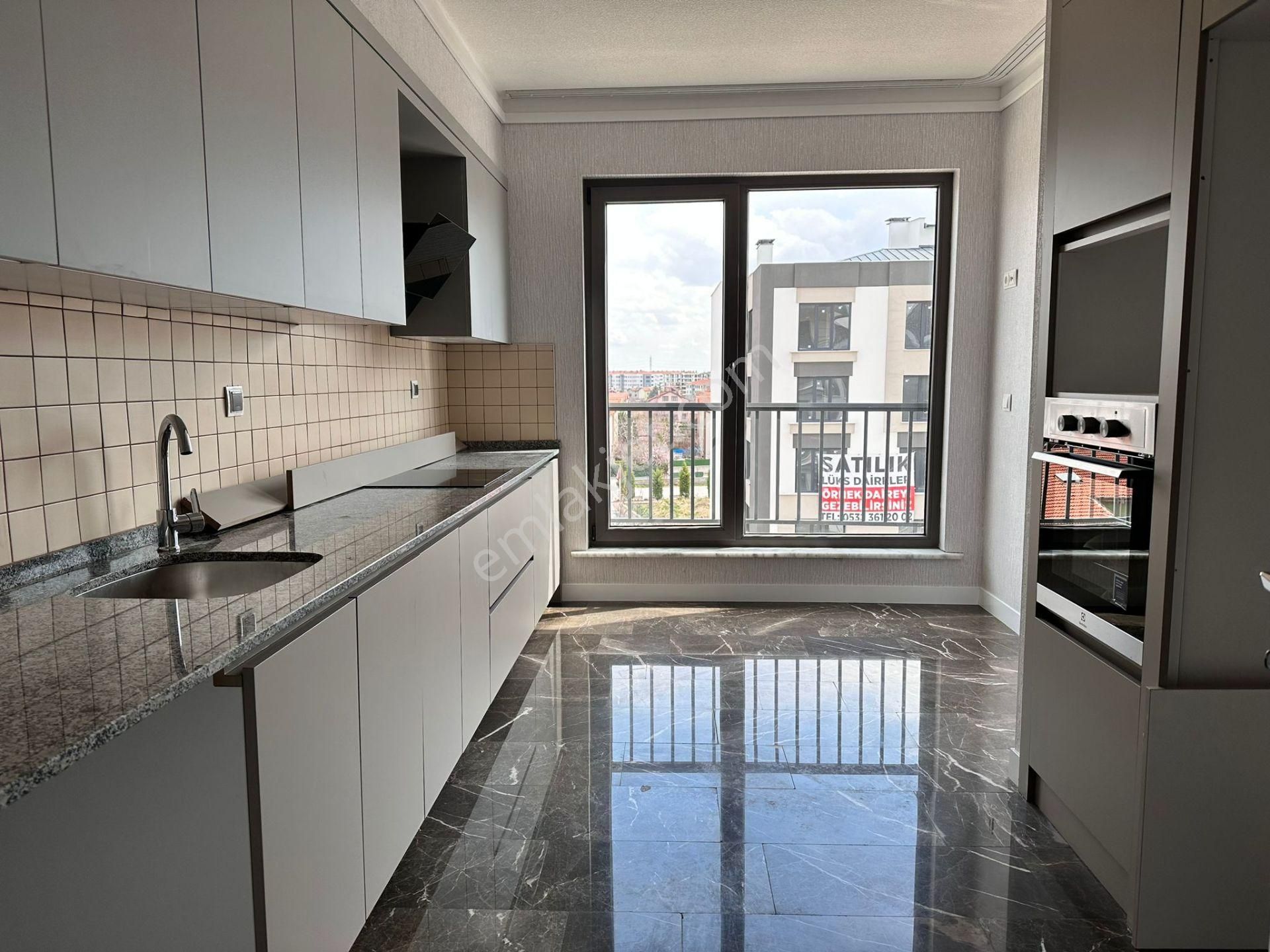 Meram Yenişehir Satılık Daire  GAZZE CADDESİ IHLAMUR VADİ KONAKLARI SATILIK 2+1 DAİRE