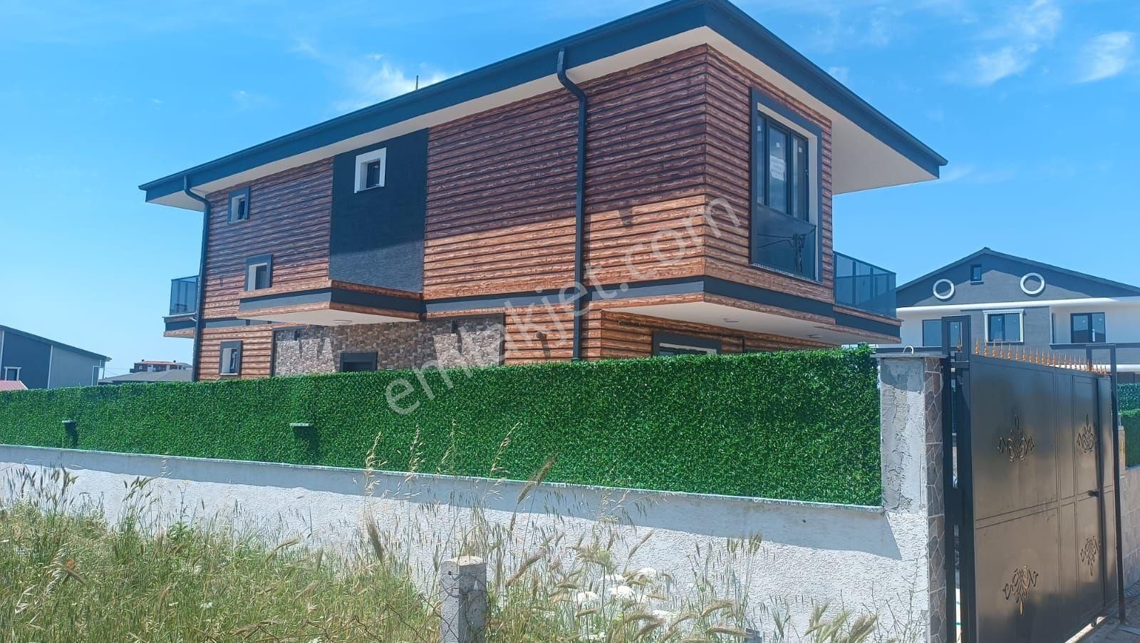 Marmaraereğlisi Sultanköy Satılık Müstakil Ev tekirdağ marmara ereğli sultanköyde satılık havuzlu yeni yapı lüks ev