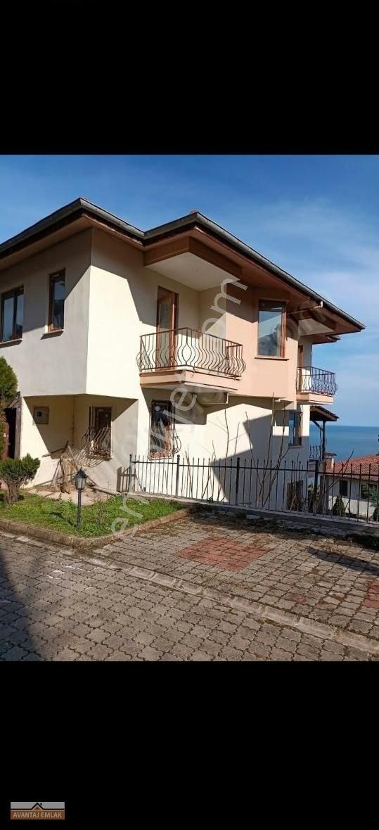 Perşembe Çerli Satılık Villa PERŞEMBE ÇERLİ DE SATILIK 240 M2 4+2 3 KATLI VİLLA