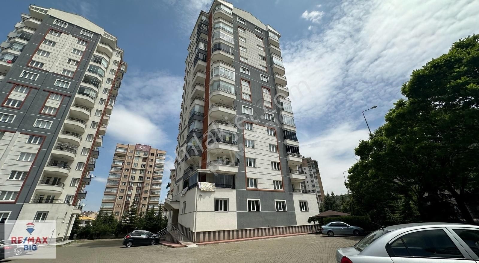 Talas Bahçelievler Satılık Daire REMAX BİG'DEN TALAS BAHÇELİEVLERDE ORTA KAT GENİŞ SATILIK DAİRE