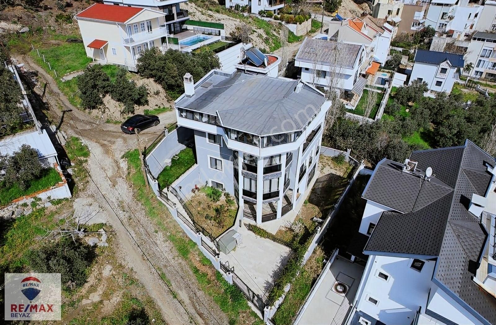 Erdek Ocaklar Satılık Villa REMAX BEYAZ ERDEK OCAKLAR MH 7+3 SATILIK MÜSTAKİL VİLLA
