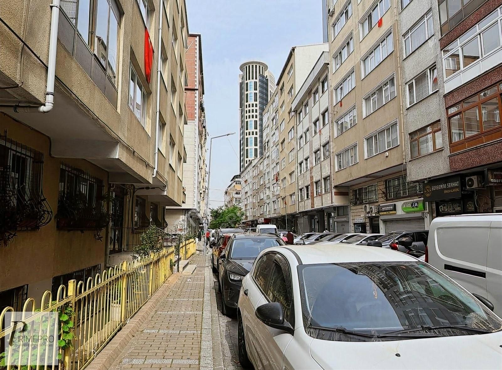 Kağıthane Emniyet Evleri Satılık Daire EMNİYET EVLER MAH. PLAZALAR BÖLGESİNDE 3+1 SATILIK DAİRE