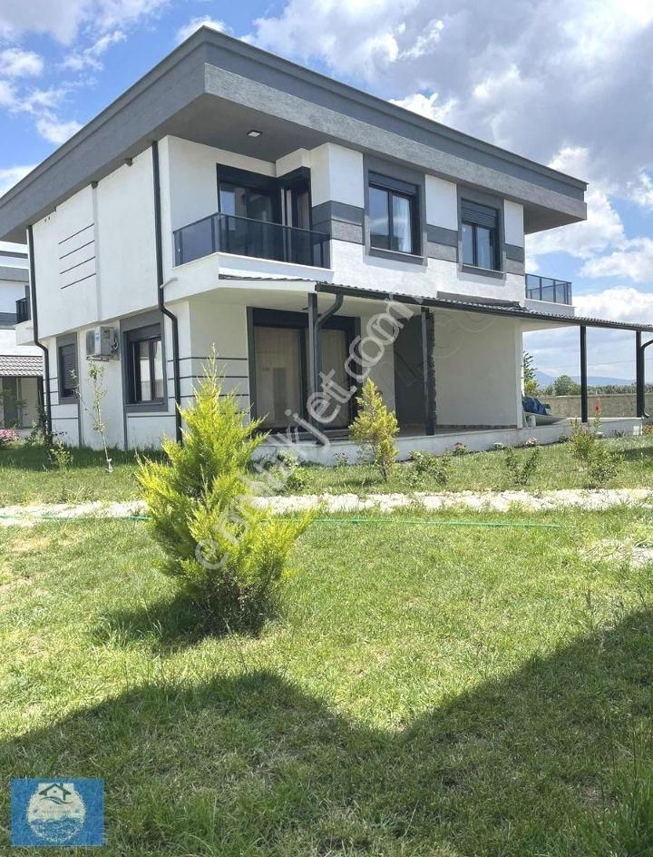 Ayvalık Altınova Satılık Villa MARİNADAN FIRSAT VİLLA !!!