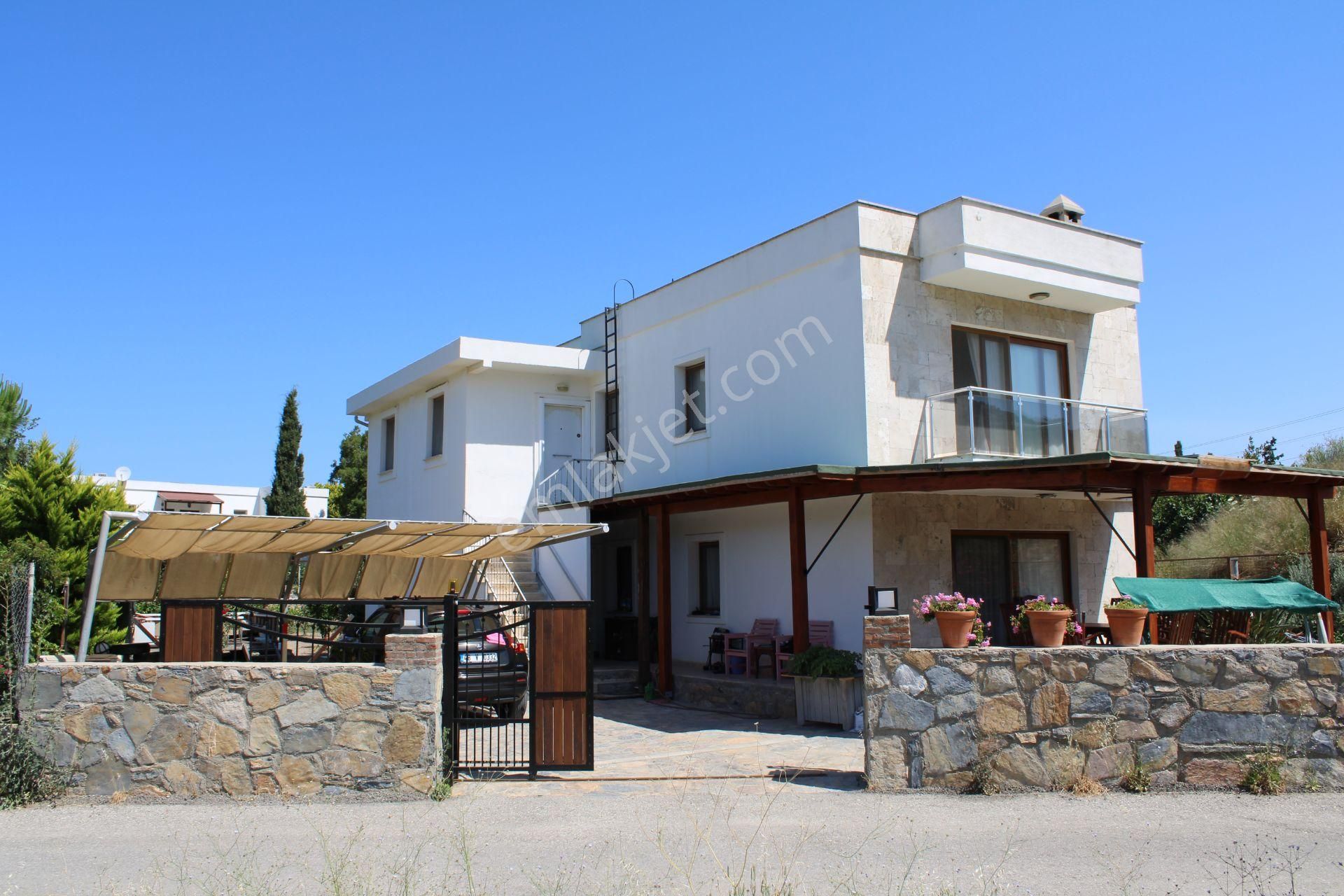 Bodrum Dirmil Satılık Villa YALIKAVAK DİRMİLDE KAÇIRILMAYACAK 2 ADET PARSELDEN OLUŞAN 2 KATLI MUSTAKİL EV