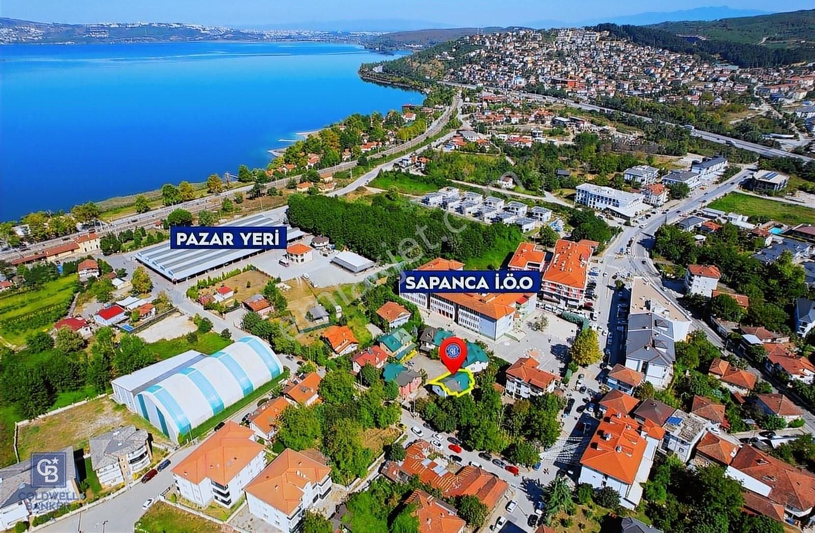 Sapanca Rüstempasa Satılık Villa SAPANCA MERKEZ'DE GÖLE YAKIN TRİPLEX VİLLA