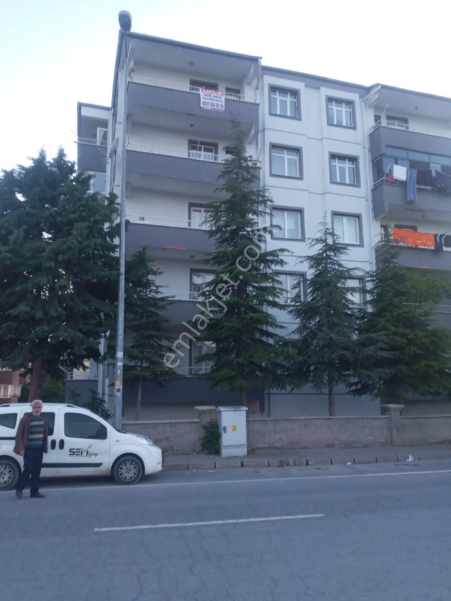 Melikgazi Germir Satılık Daire Germir Avanos caddesinde otobüs durağı önünde 3+1 daire satılık 