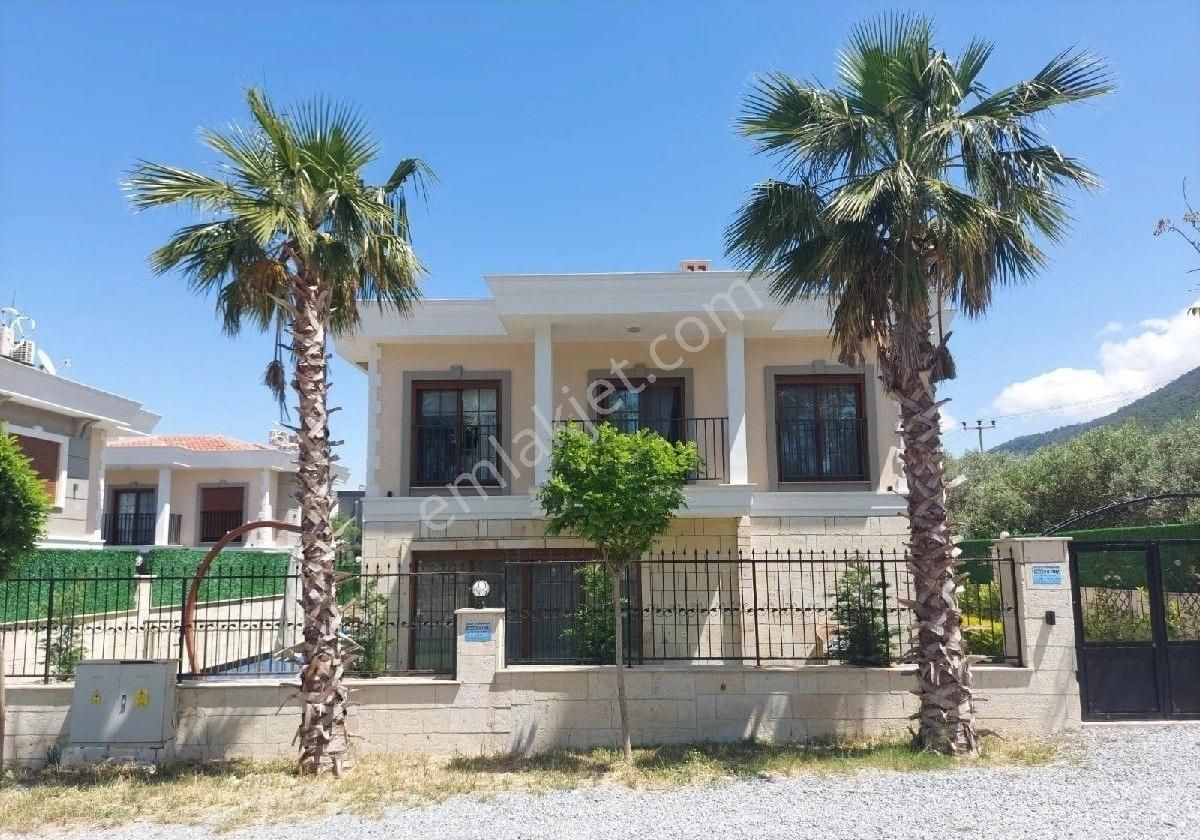 Kuşadası Güzelçamlı Satılık Villa KUŞADASI GÜZELÇAMLİDA SATİLİK 3+1 MUSTAKİL VİLLA