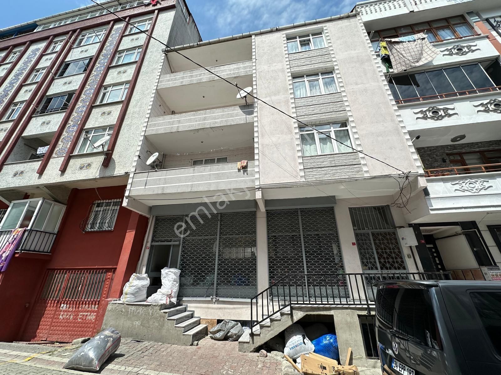 Esenyurt Battalgazi Satılık Bina MY HOME İSTANBUL EMLAK OFİSİNDEN ESENYURT BATTALGAZİ MAH. 134m² KOMPLE SATILIK BİNA. 