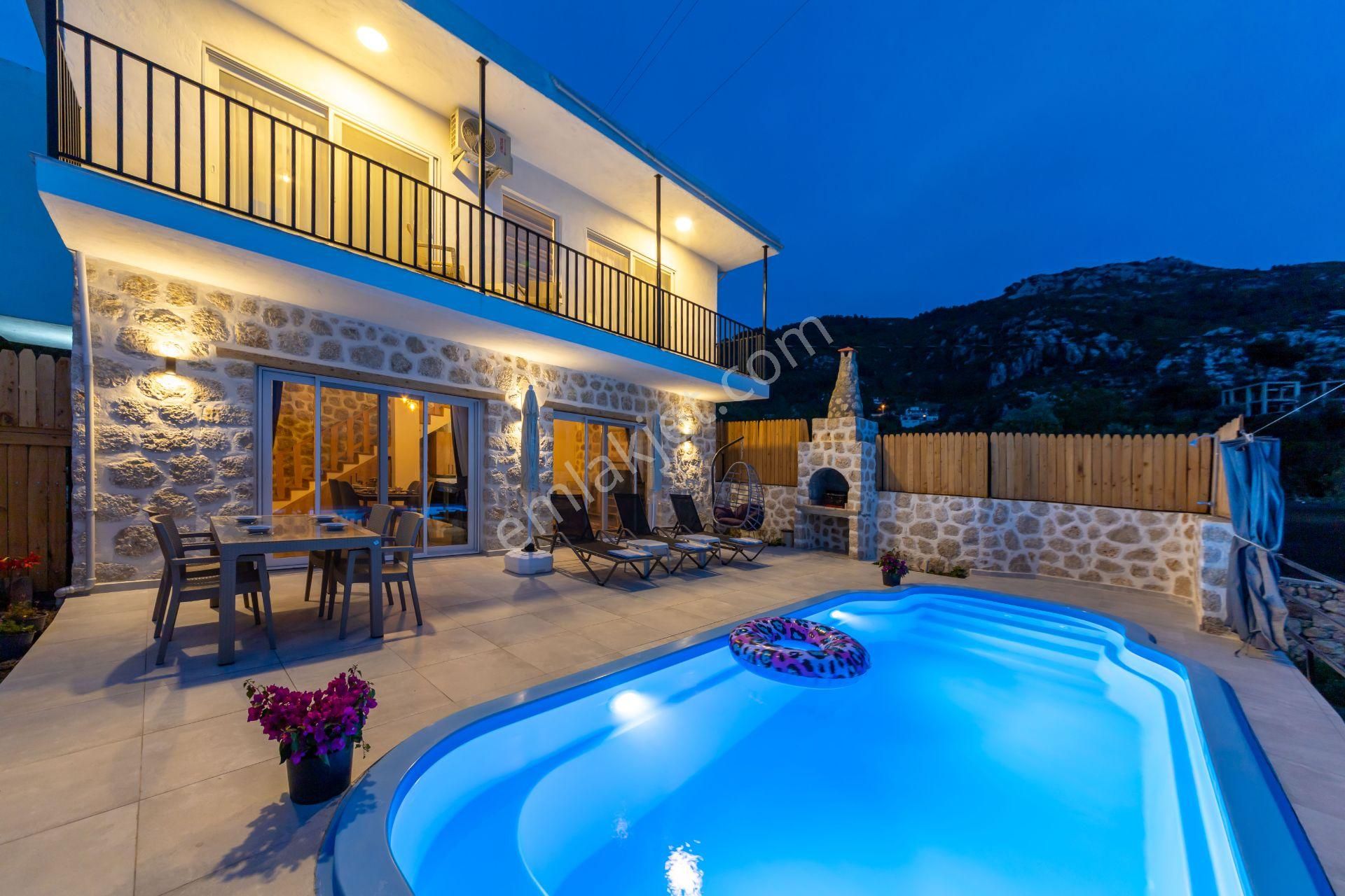 Kalkan İslamlar' Da Doğa İçerisinde Jakuzili ,muhafazakar Villa