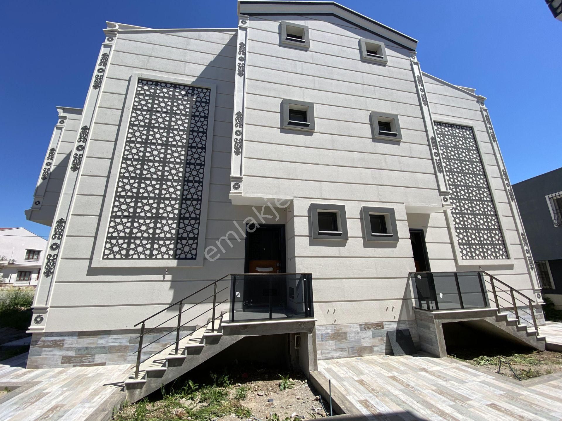 Ayvalık Küçükköy Satılık Villa BALIKESİR AYVALIK SARIMSAKLI DA SATILIK MUSTAKİL VİLLA.