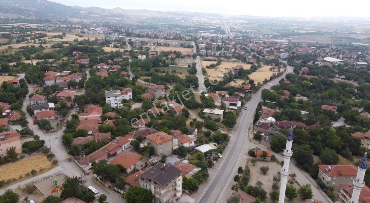 Pamukkale Pınarkent Satılık Müstakil Ev  ROTA DAN 1100 M2 3 TARAFI YOL İÇİNDE MÜSTAKİL EVİ OLAN 3KAT İMAR