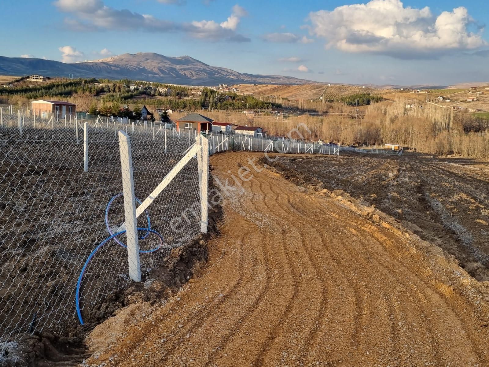 Pursaklar Sirkeli Yeşilova Satılık Bağ & Bahçe Sirkeli Yeşilova İmar Planı İçinde Tapulu 325 M2 Hobi Bahçesi