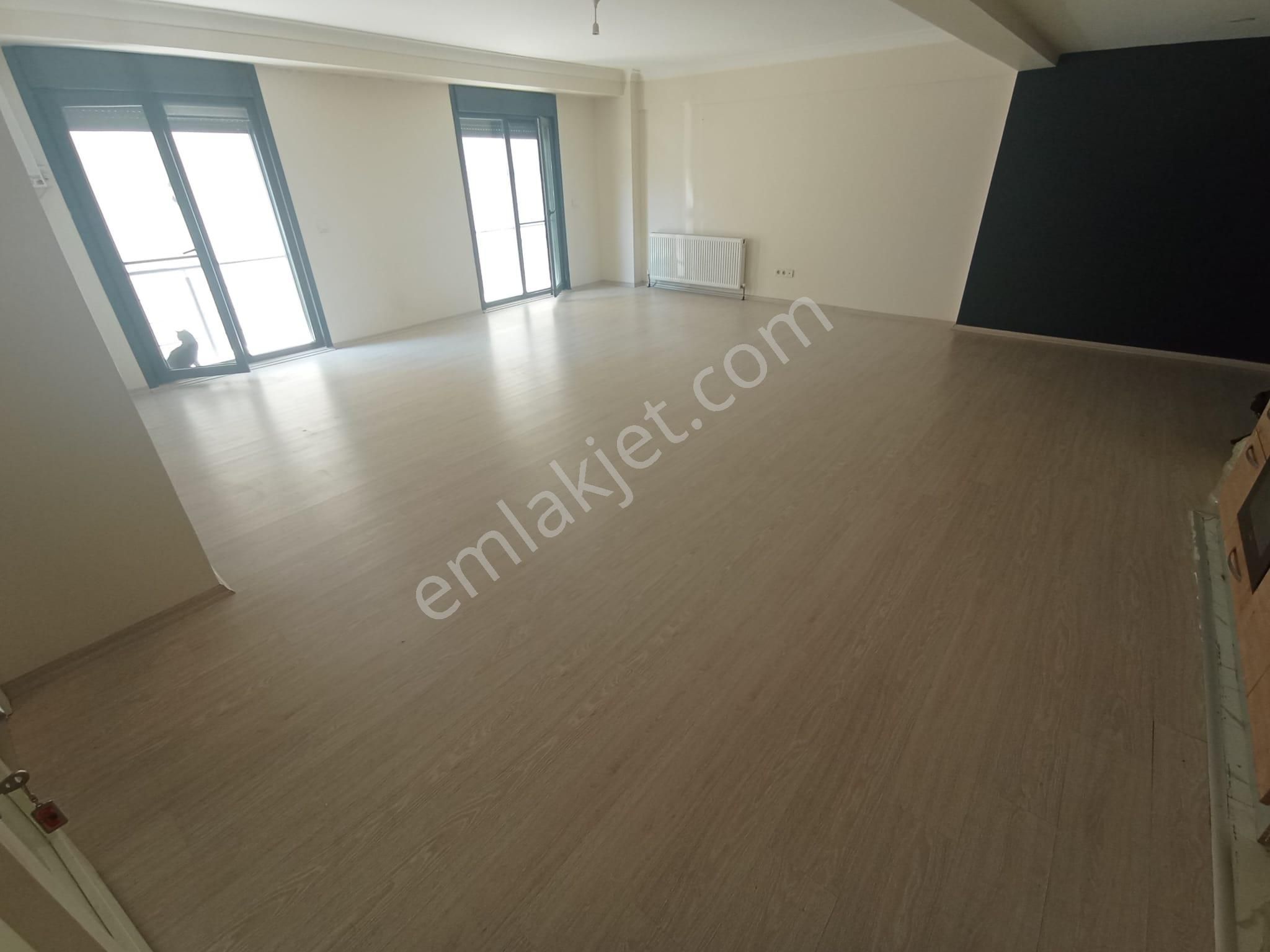 Maltepe İdealtepe Kiralık Daire  İdealtepe Sahilde Marmarayın Dibi Lüks Giriş Dubleks