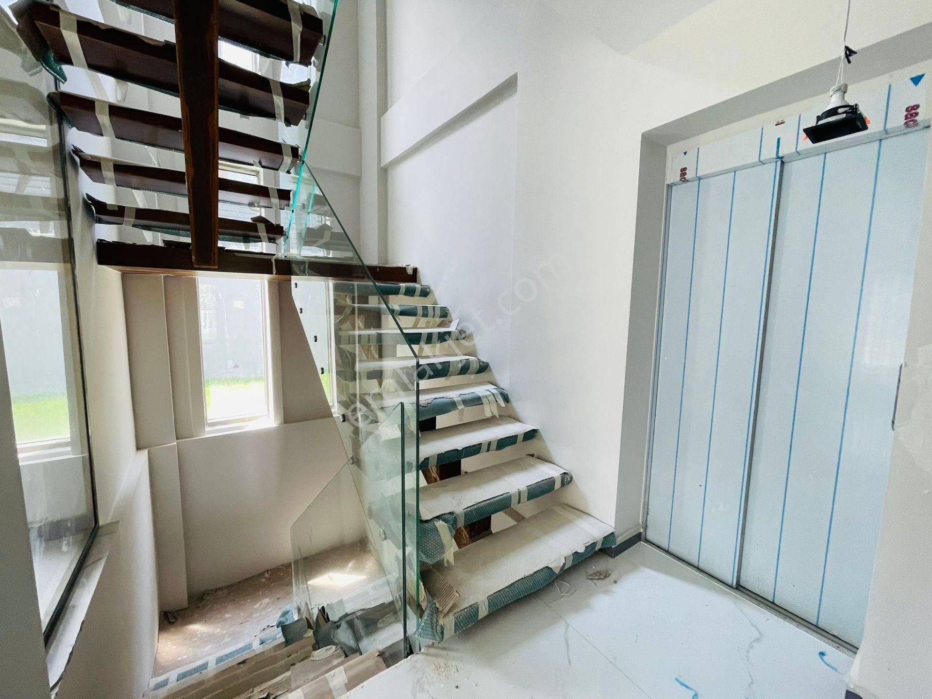 7/24 Guvenlık-özel Havuz-otopark-hamam-sauna-buhar Odası-asansor-500 M2 Bahçe-müstakil - Görsel 15