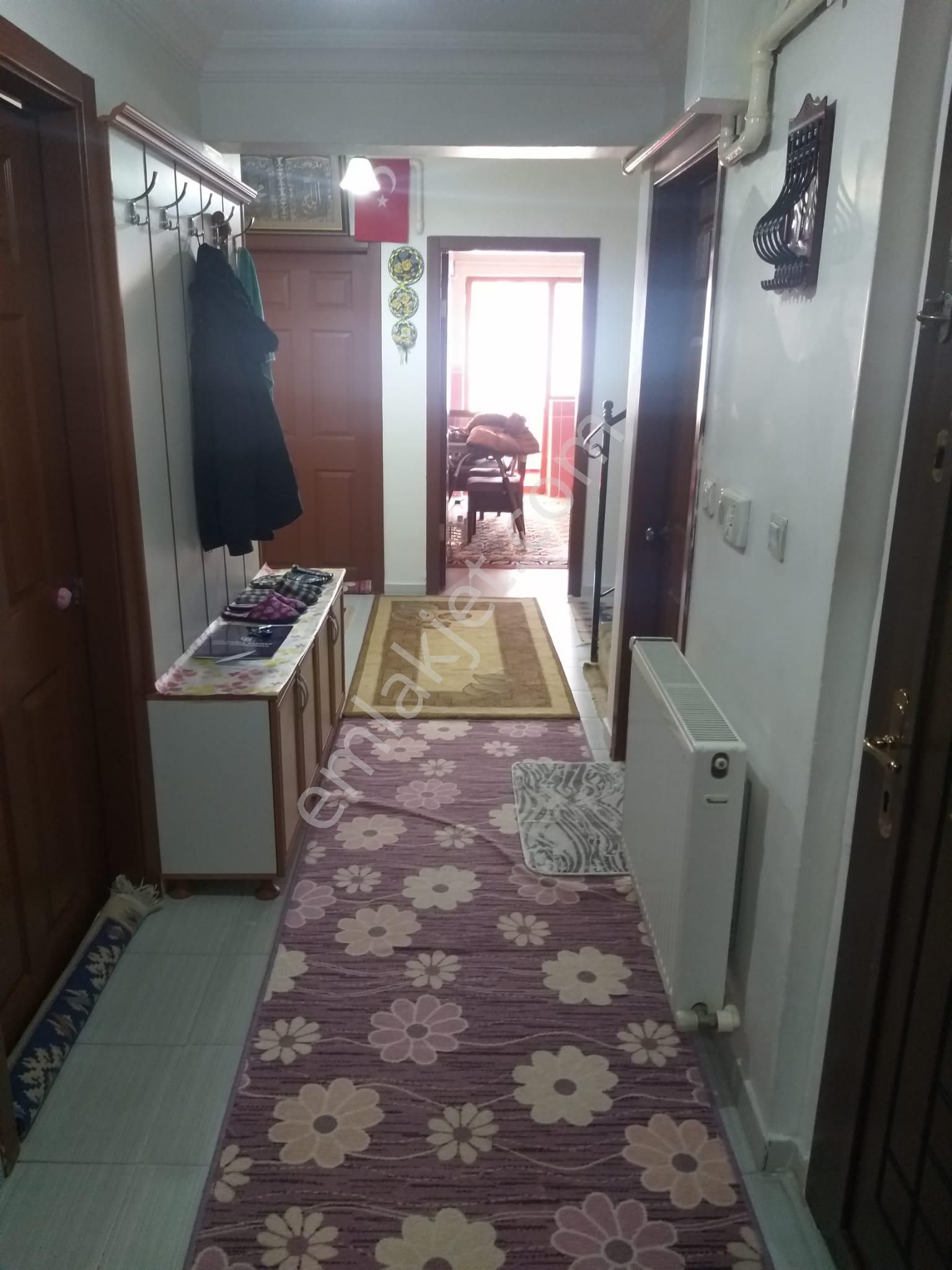 Mamak Kutlu Kiralık Daire  DEREBOYU CADDESİNDE KUBE FIRININA YAKIN 6+1 TERAS