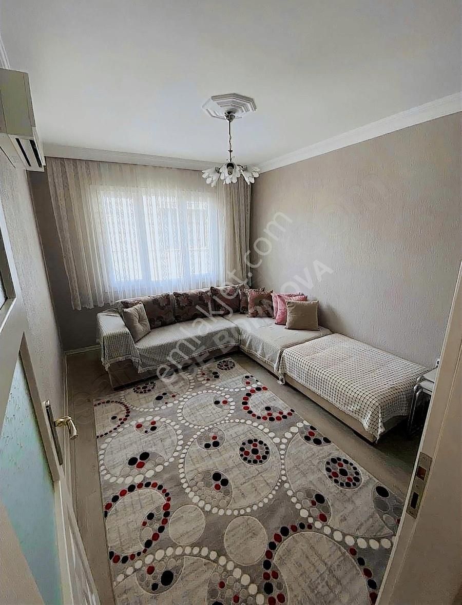 Bornova Yeşilova Satılık Daire Point Bornova yakını bakımlı, teraslı, 1+1 70 m2 satılık daire