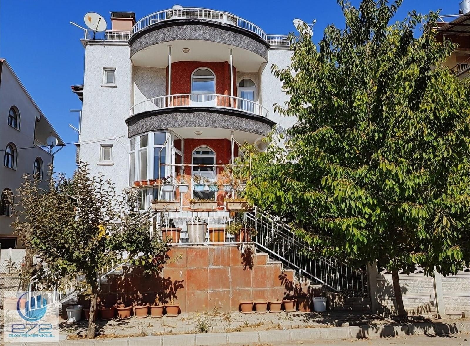 Afyonkarahisar Merkez Beyazıt Satılık Villa Gümüşkent Satılık Müstakil Tripleks Villa