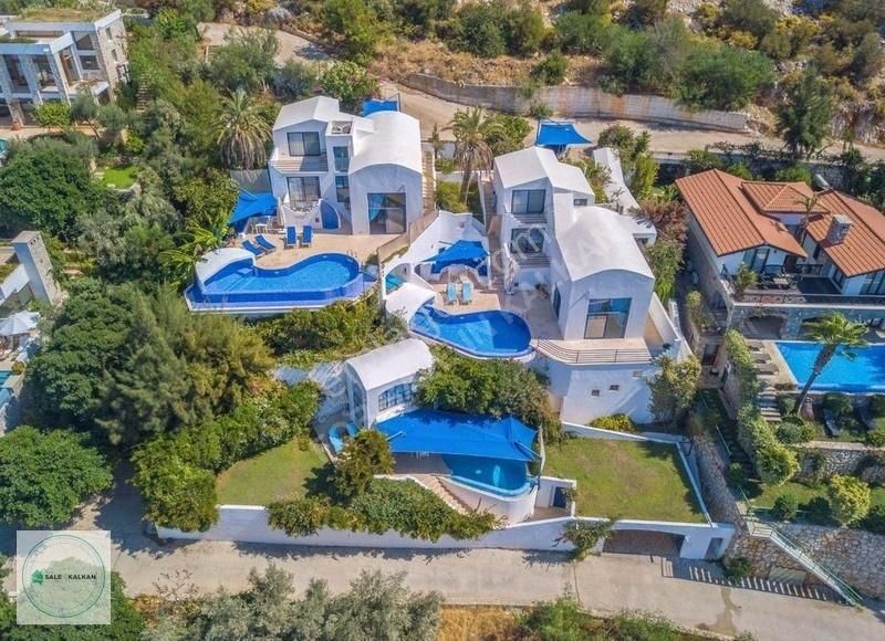 Kaş Kalkan Satılık Villa KALKAN'DA DENİZE SIFIR 3 ADET VİLLA