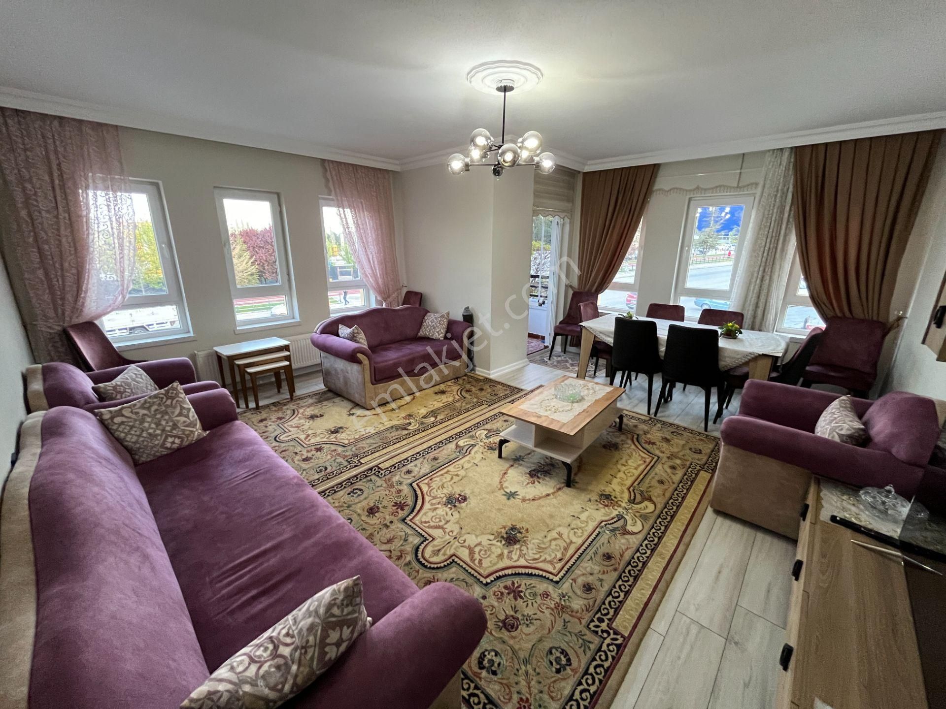 Ufuk kiliç emlak'tan pursaklar beledi̇yesi̇ yakini 3+1 güney cephe dai̇re