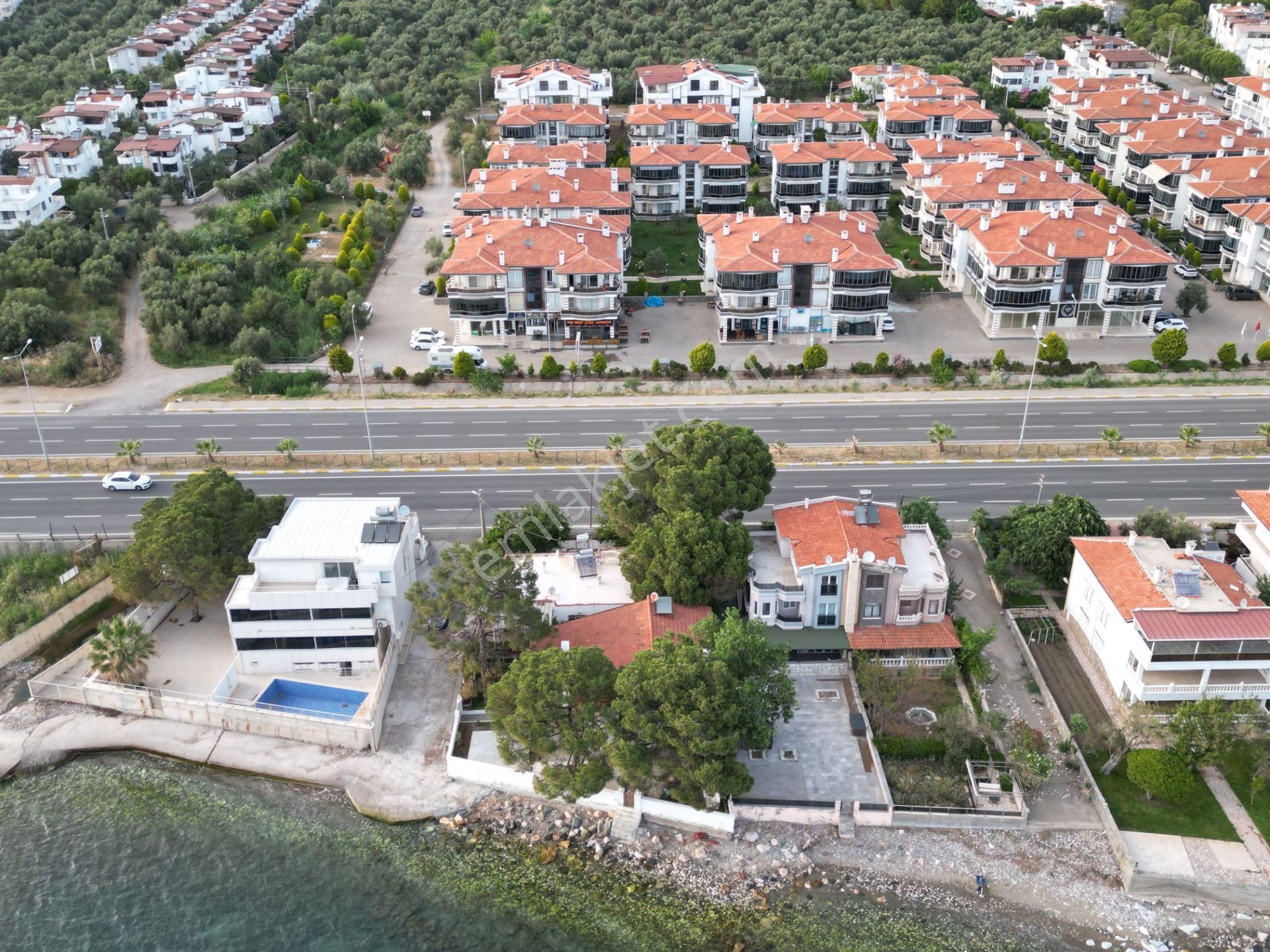 Poyraz Gayrimenkul'den Deniz'e 10m Satılık Müstakil Ev - Görsel 3